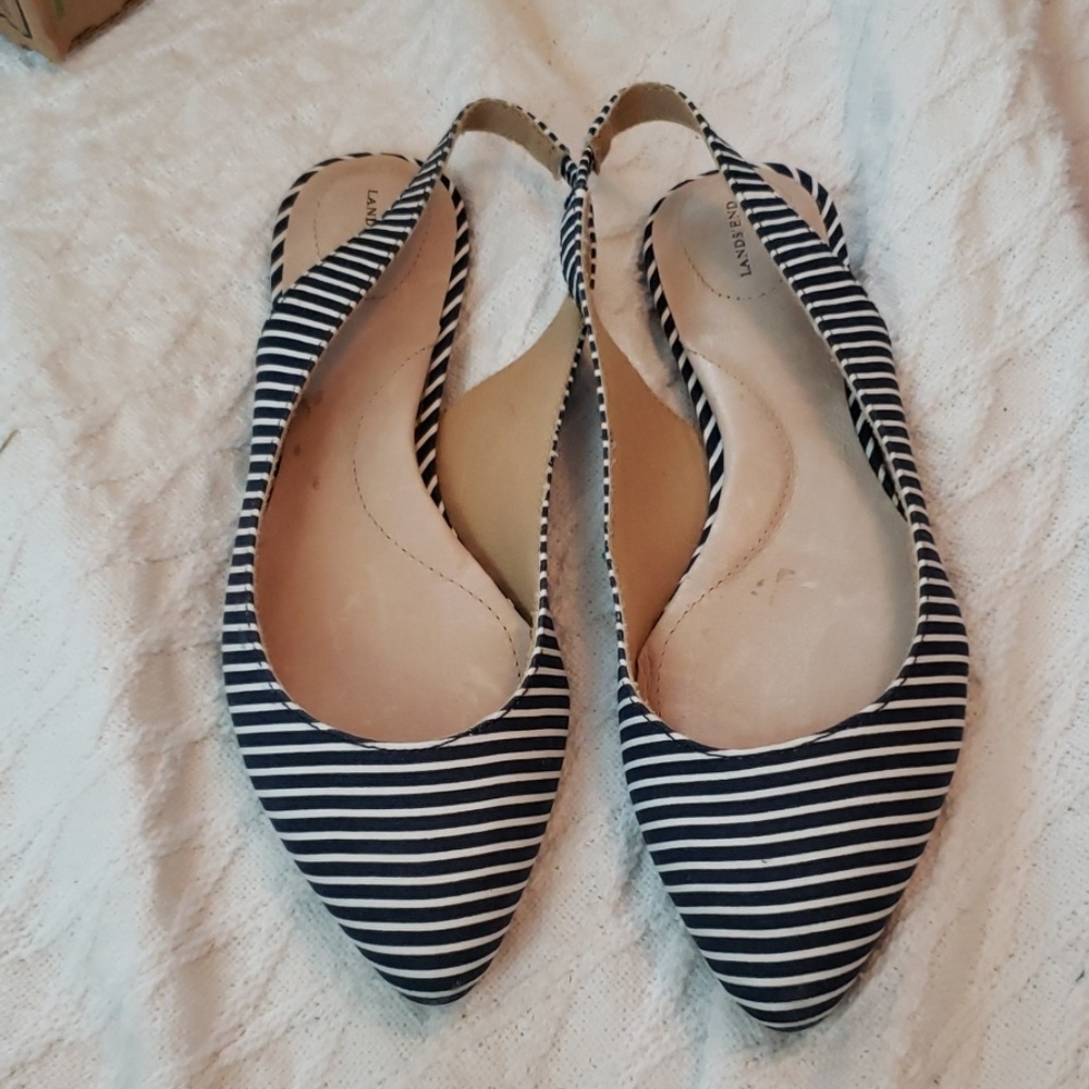 Lands end size 8 flats